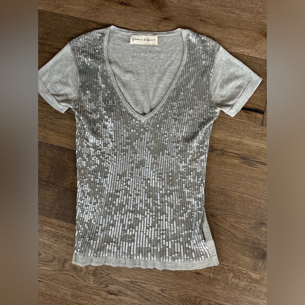 Graham & Spencer cotton and sequin v-neck tshirt - size S